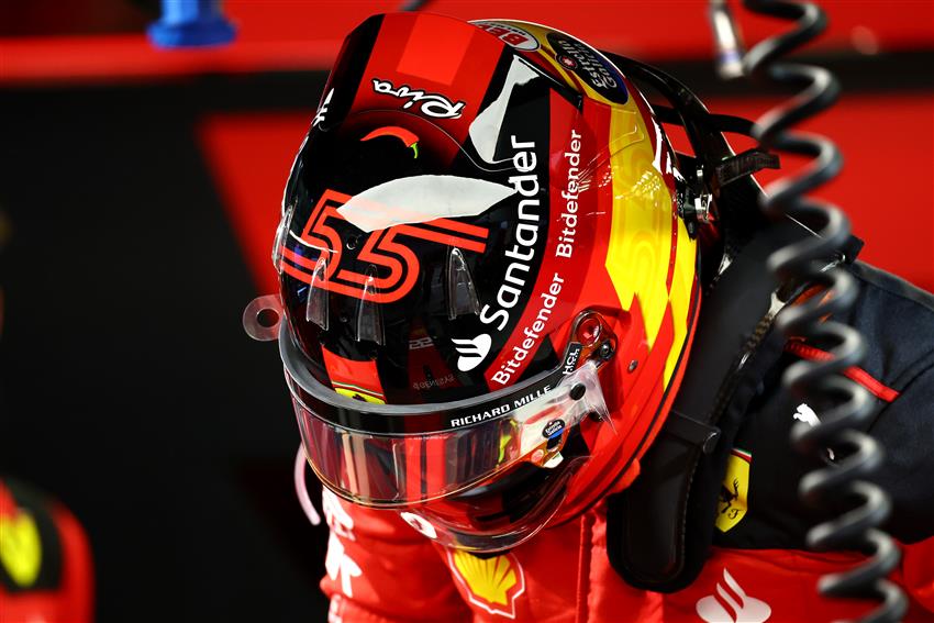 Bahrain helmet